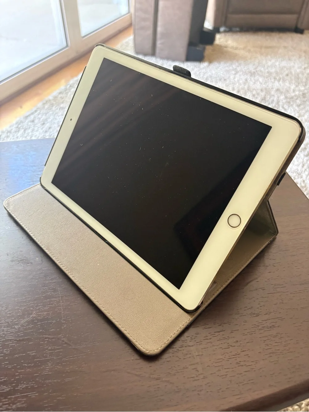Apple iPad Pro (9.7-inch) Storage: 128GB Color: Rose Gold